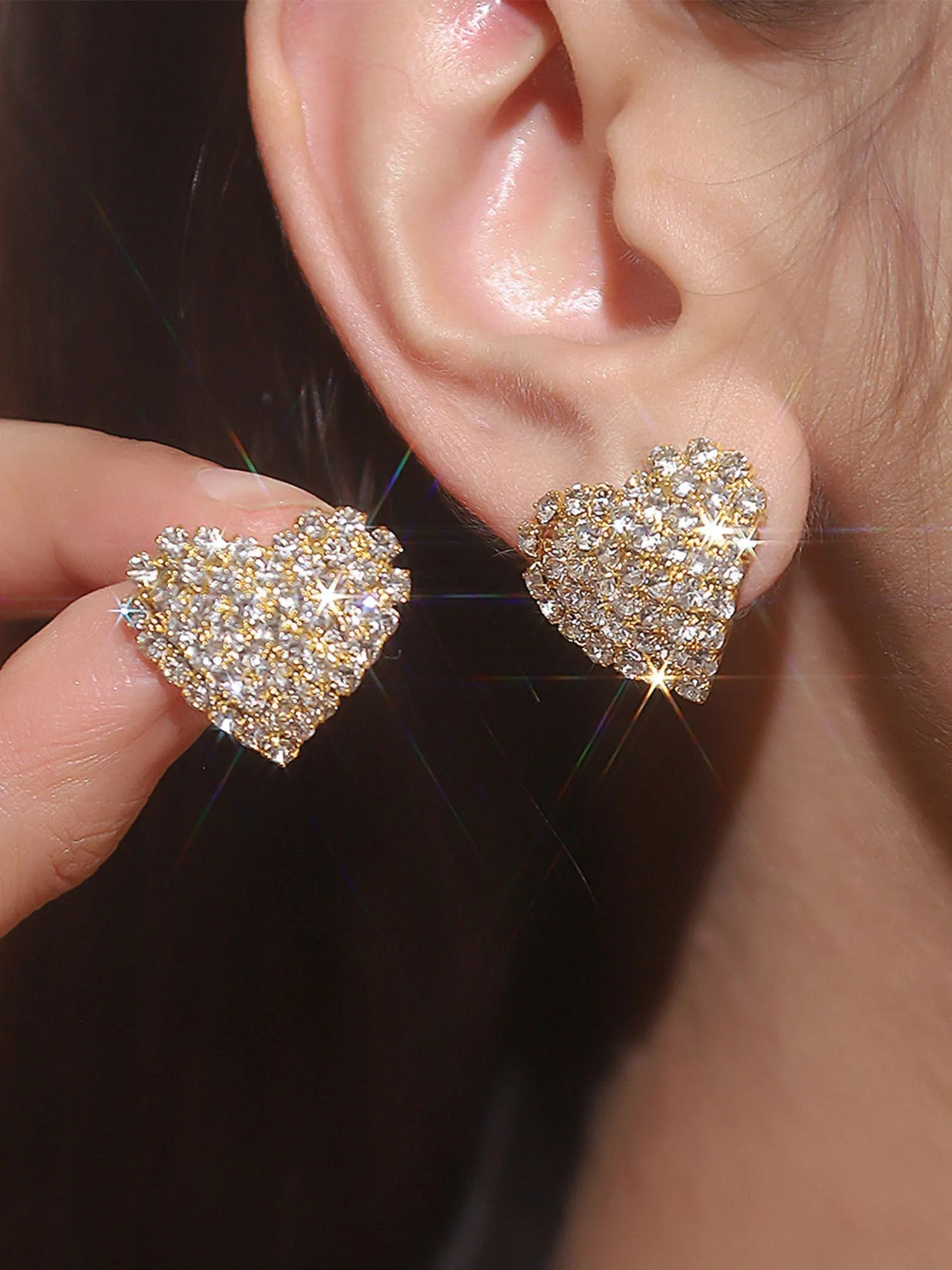 Boucles d'Oreilles à Clous en Forme de Cœur Polyvalents pour une Élégance Quotidienne