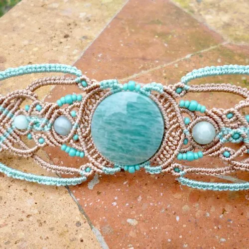 Bracelet macramé bicolore et amazonite ronde