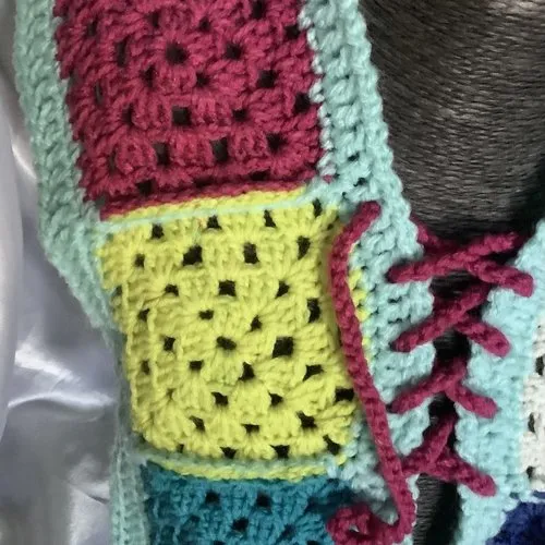 Chic gilet sans manches pour bébé ,multicolore style boho, crochet fait main ,acrylique doux