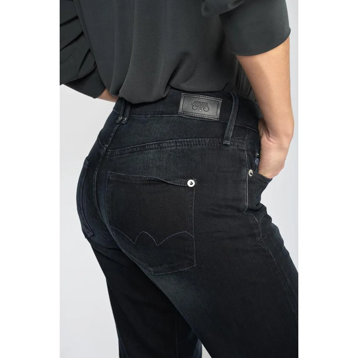 Jeans Basic 400/18 mom taille haute 7/8ème bleu-noir N°1 en coton | 3 Suisses