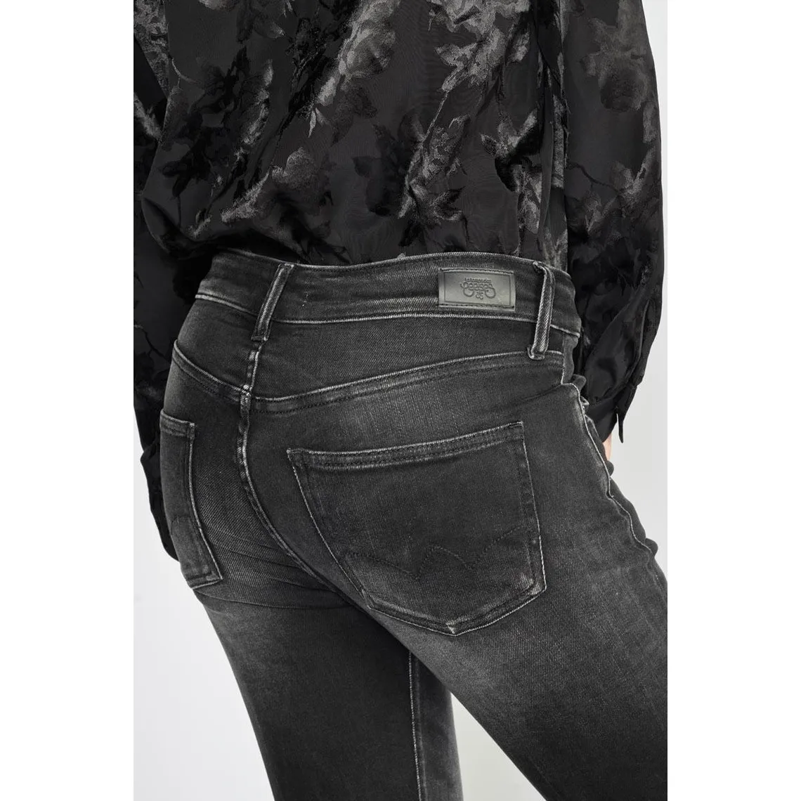 Jeans regular, droit 400/17 mom taille haute 7/8ème noir en coton | 3 Suisses