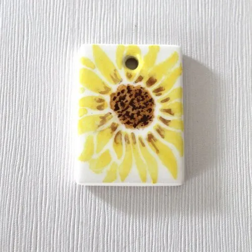 Pendentif " tournesol " en céramique