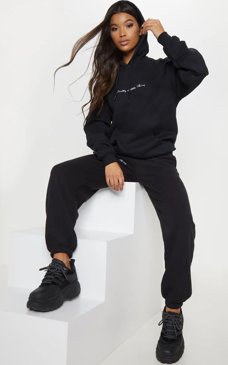 PRETTYLITTLETHING Hoodie oversize noir classique