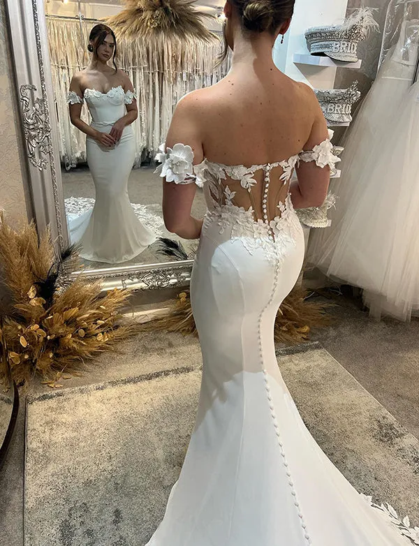 Robe de mariée sirène ivoire à épaules nues avec appliques