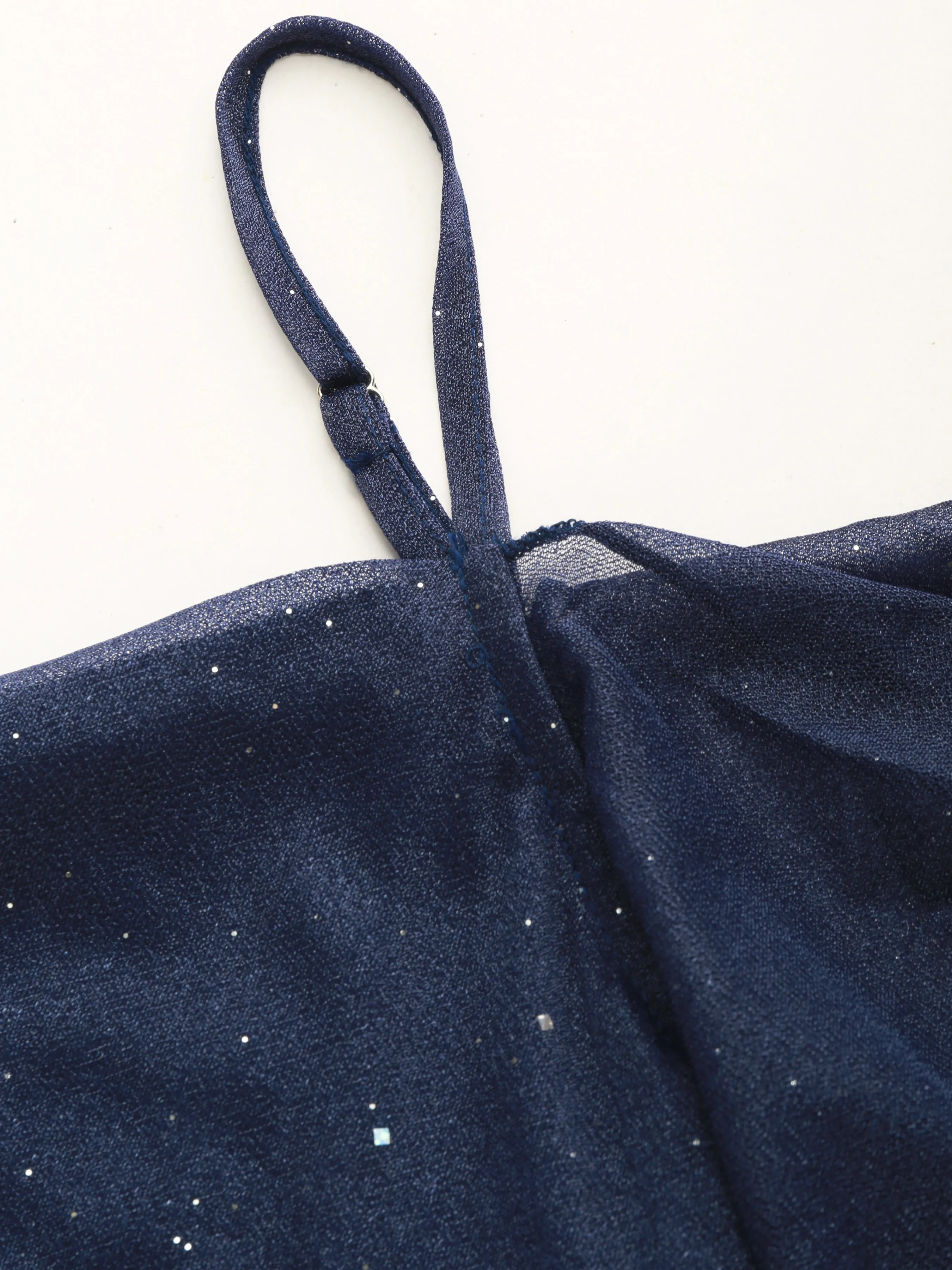 Robe mini plissée à paillettes