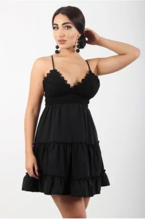 Robe noir à dentelle