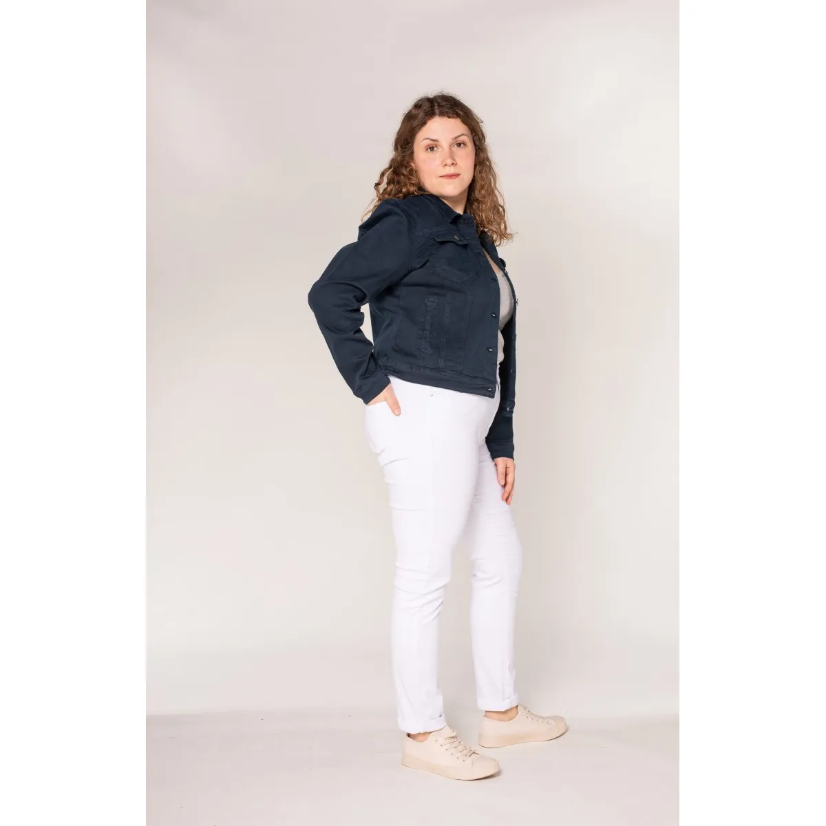 Veste cintrée marine Nina Carter jusqu'au 48 - Matière noble 34,90 €